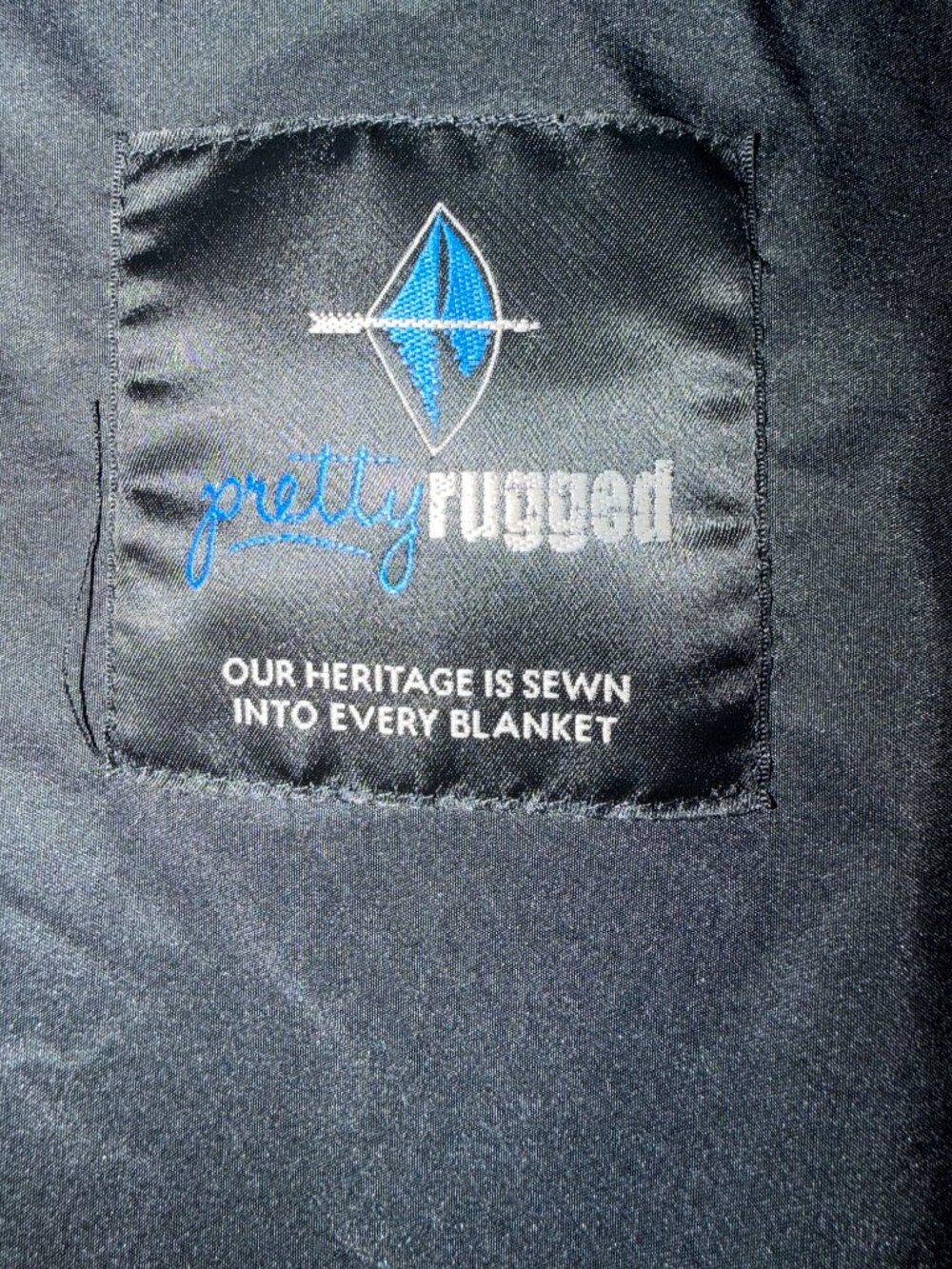 Luxury Fake Fur indoor blanket by Pretty Rugged brand - Picture 5 of 7